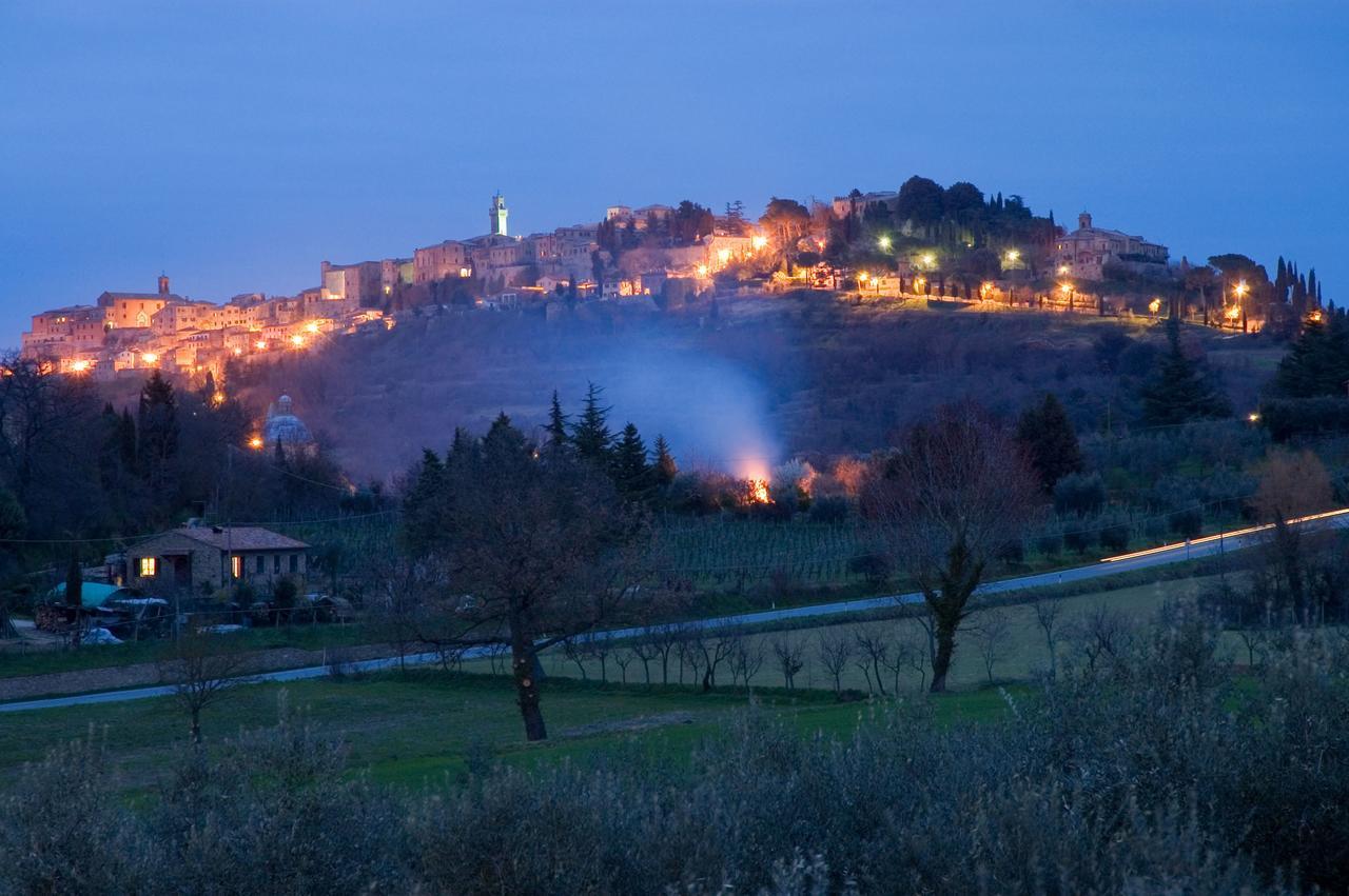 B&B Il Girasole - Rooms & House In Country - 1500 Meters From The City Montepulciano Luaran gambar